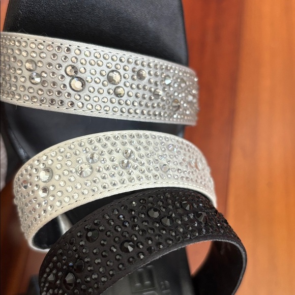 NWT Karl Lagerfeld heels - Picture 6 of 9